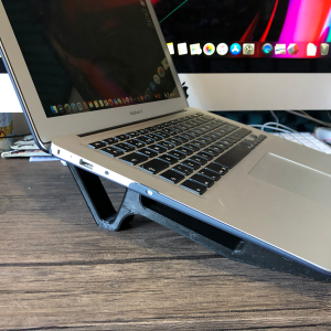 Soporte-para-computador-portatil-subrigift